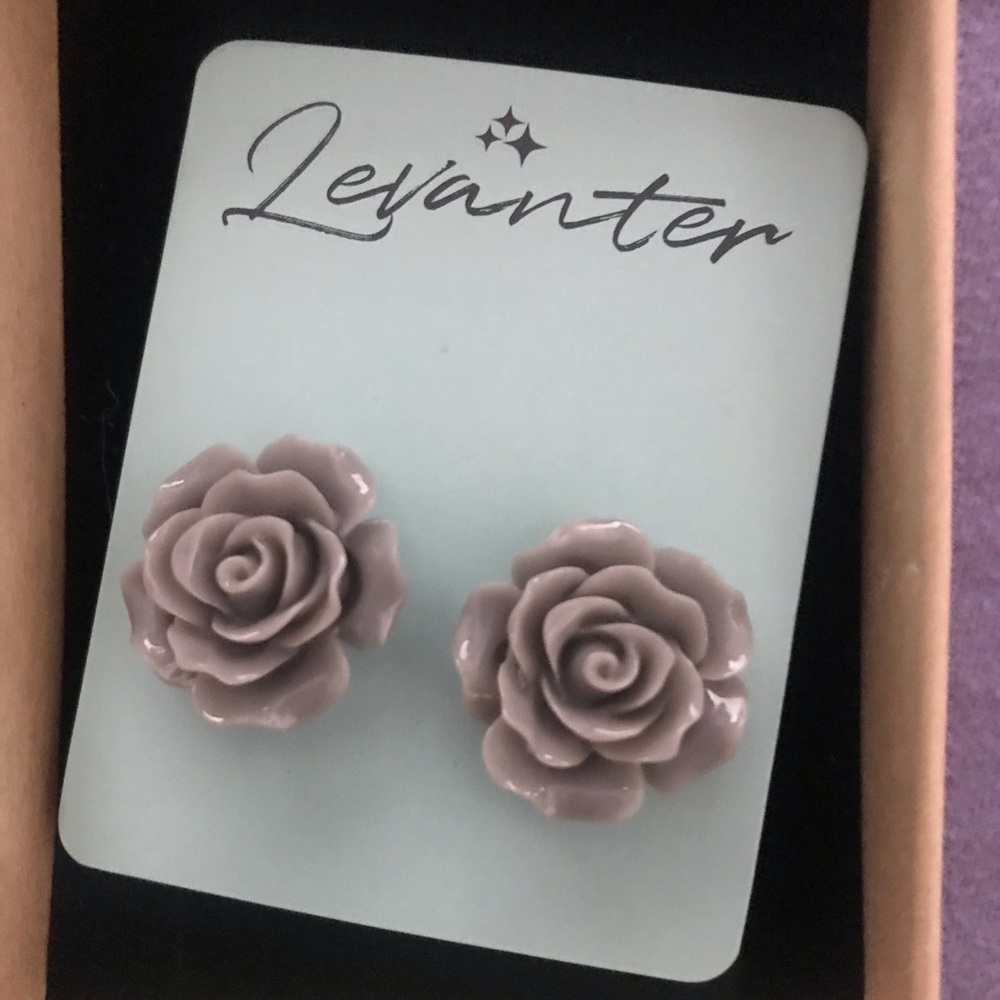 NWT Gray Rose Stud Earrings